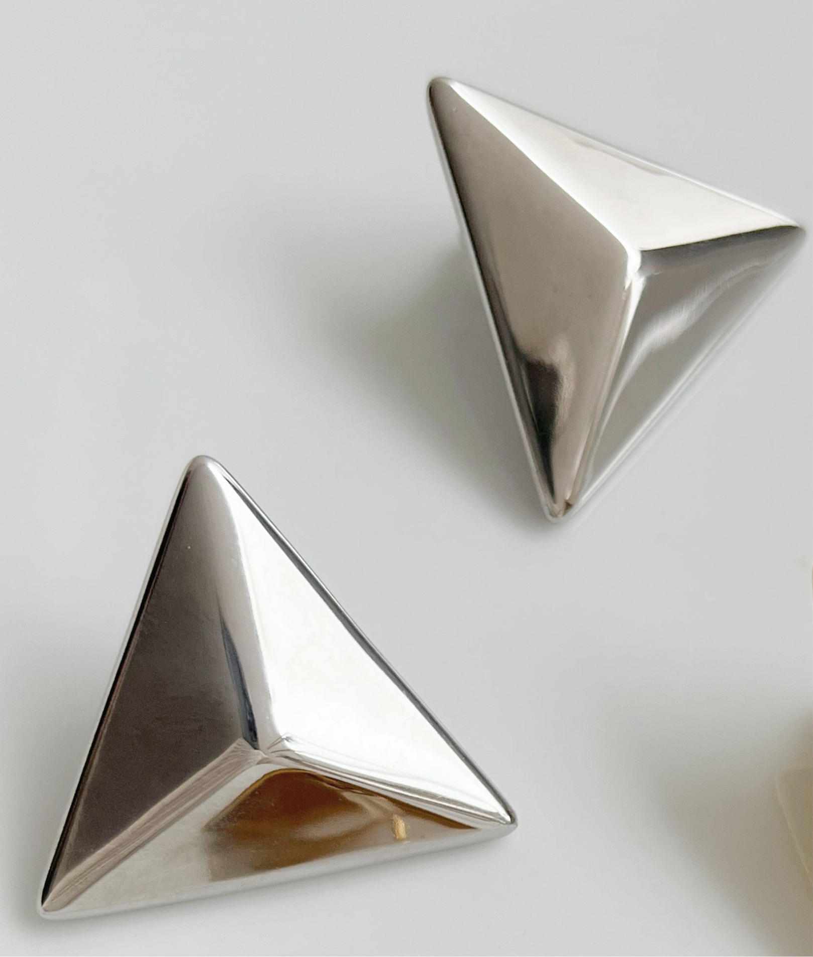TRIANGLE