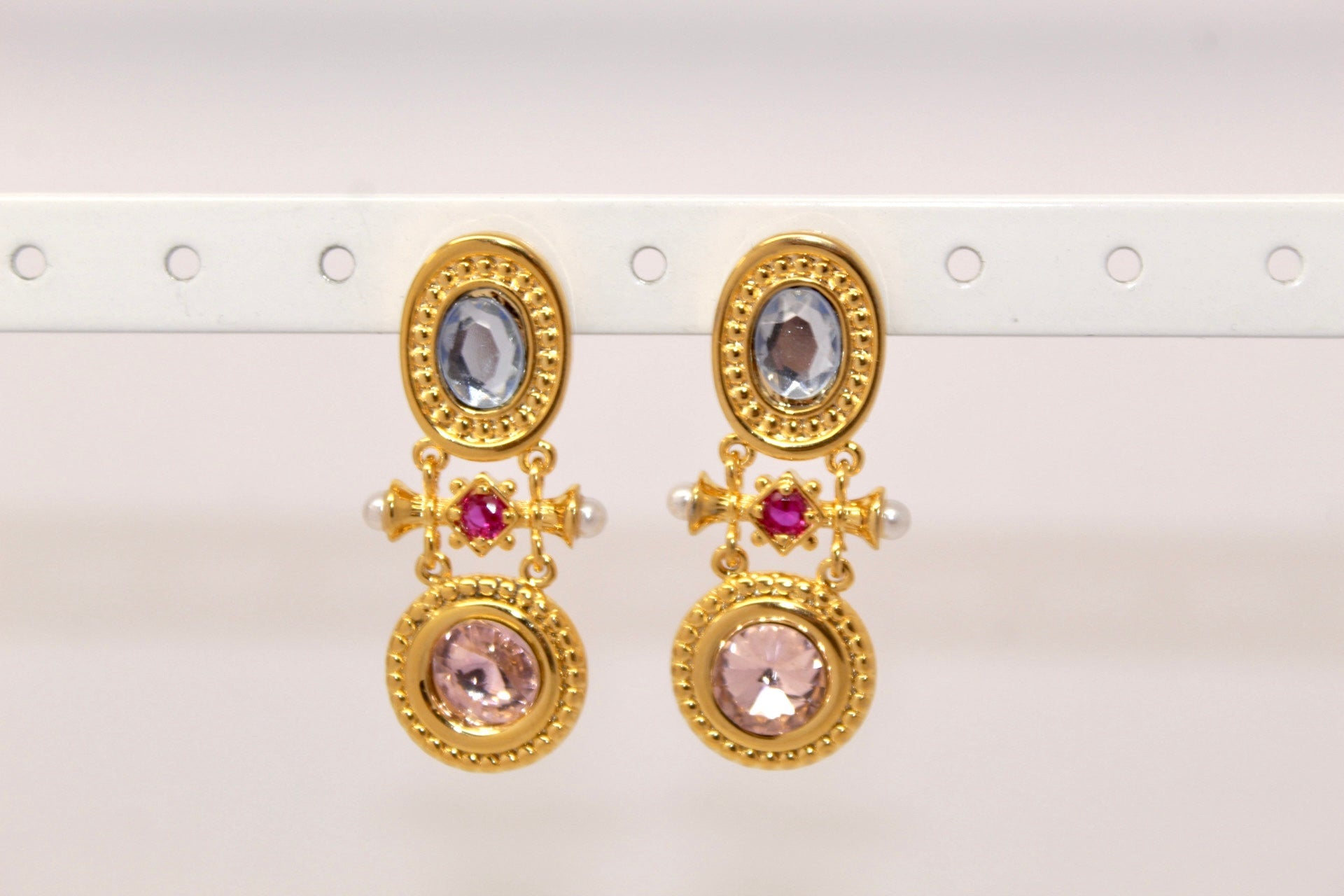 CLEOPATRA STUDS