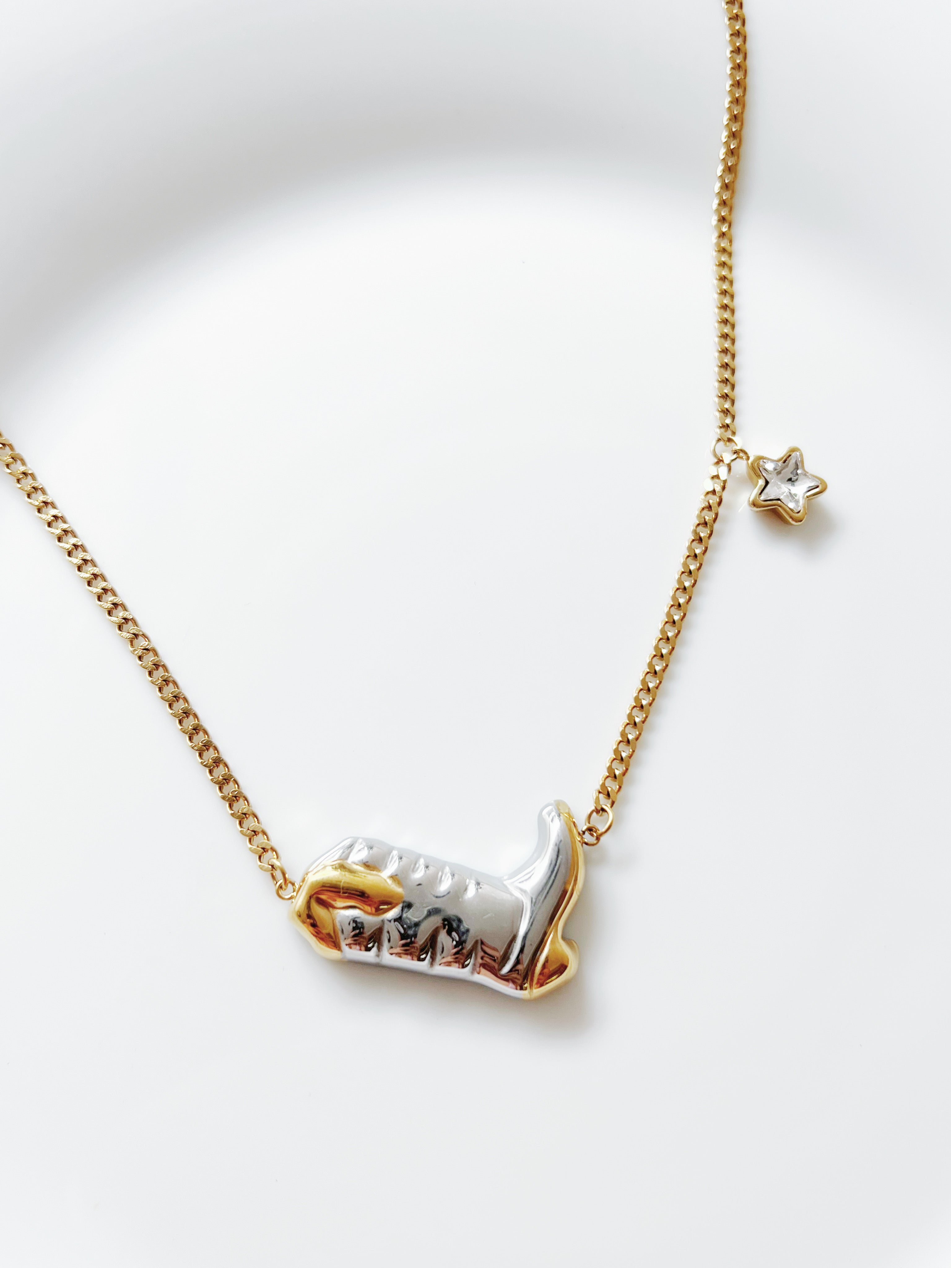 COWGIRL NECKLACE
