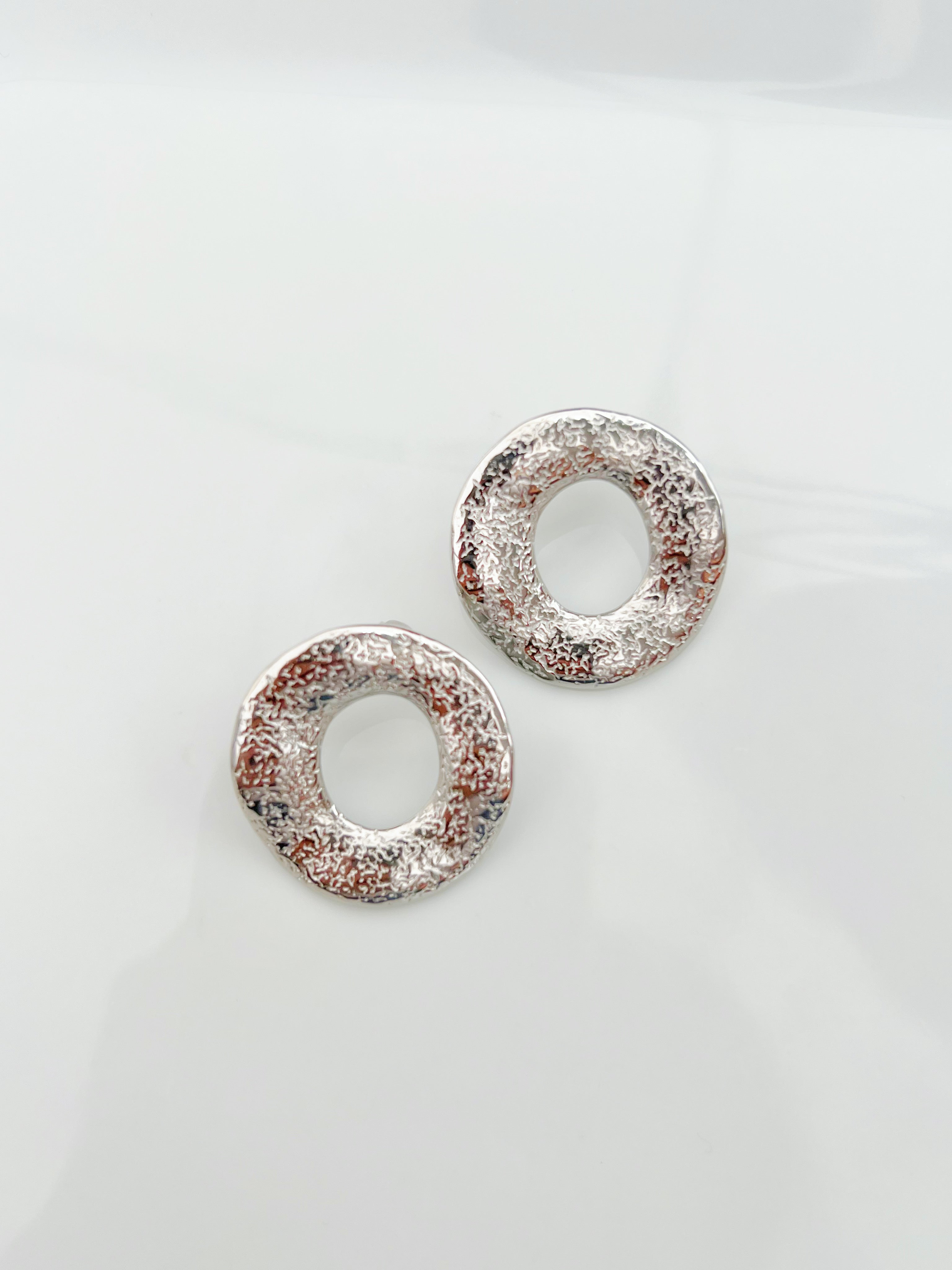 CURVED RINGS