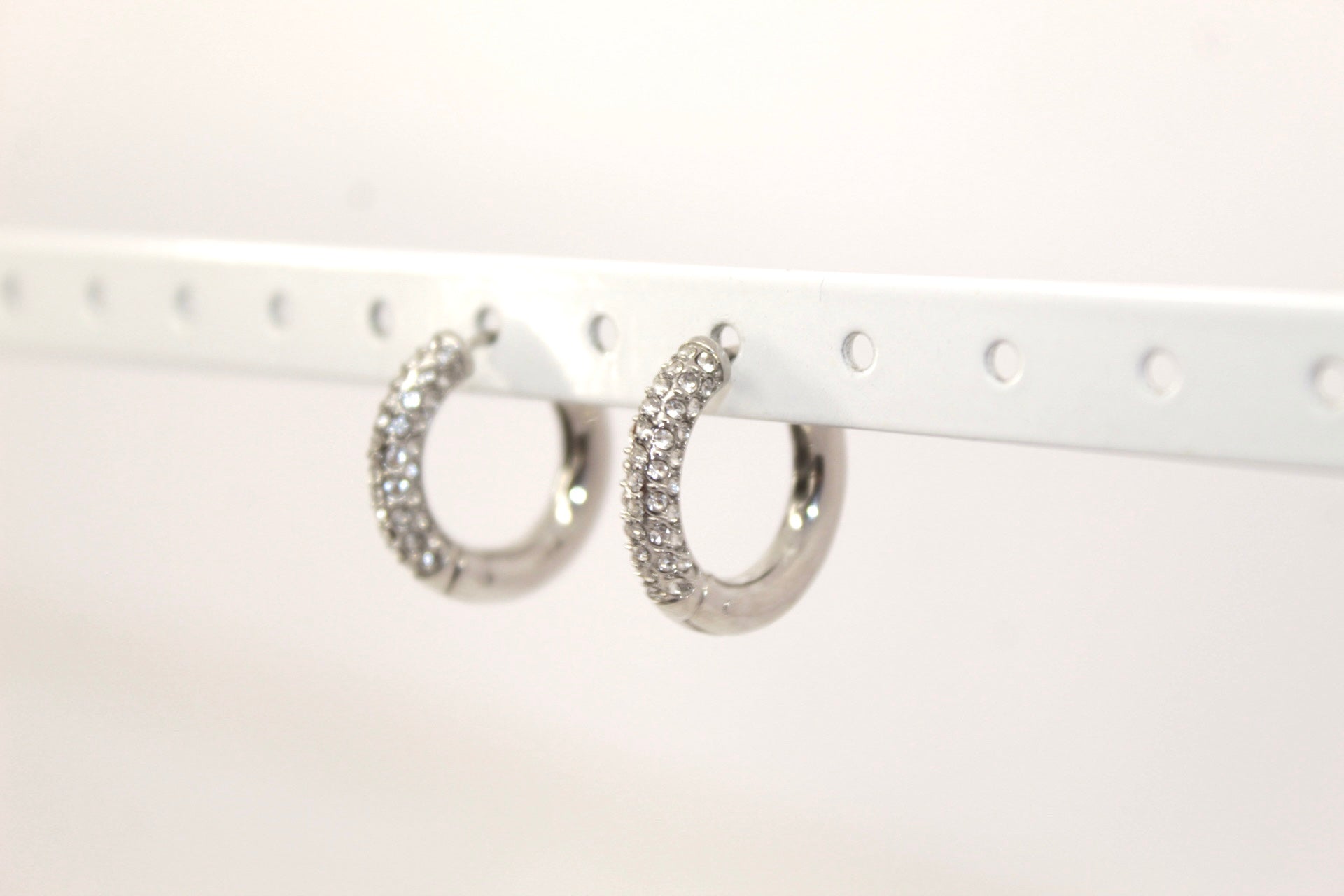 PETIT ZIRCONIA HOOPS